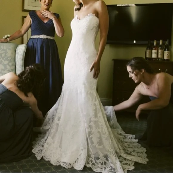 Romona Keveza Wedding Dress - Picture 2 of 5